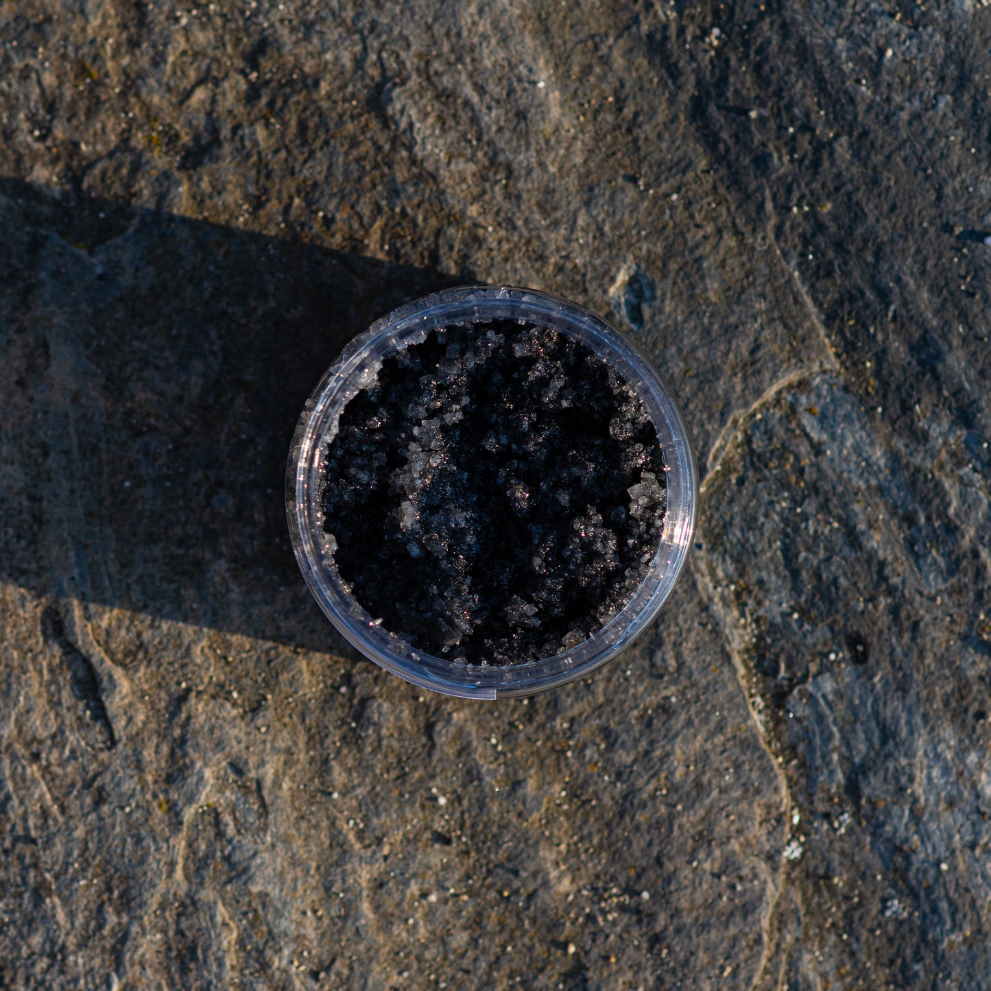 Exfoliante de sal de árbol de té y carbón