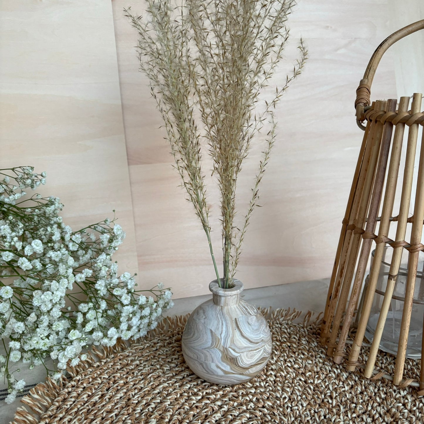 Kurze Vase für getrocknete Blumen- Taupe Marmor