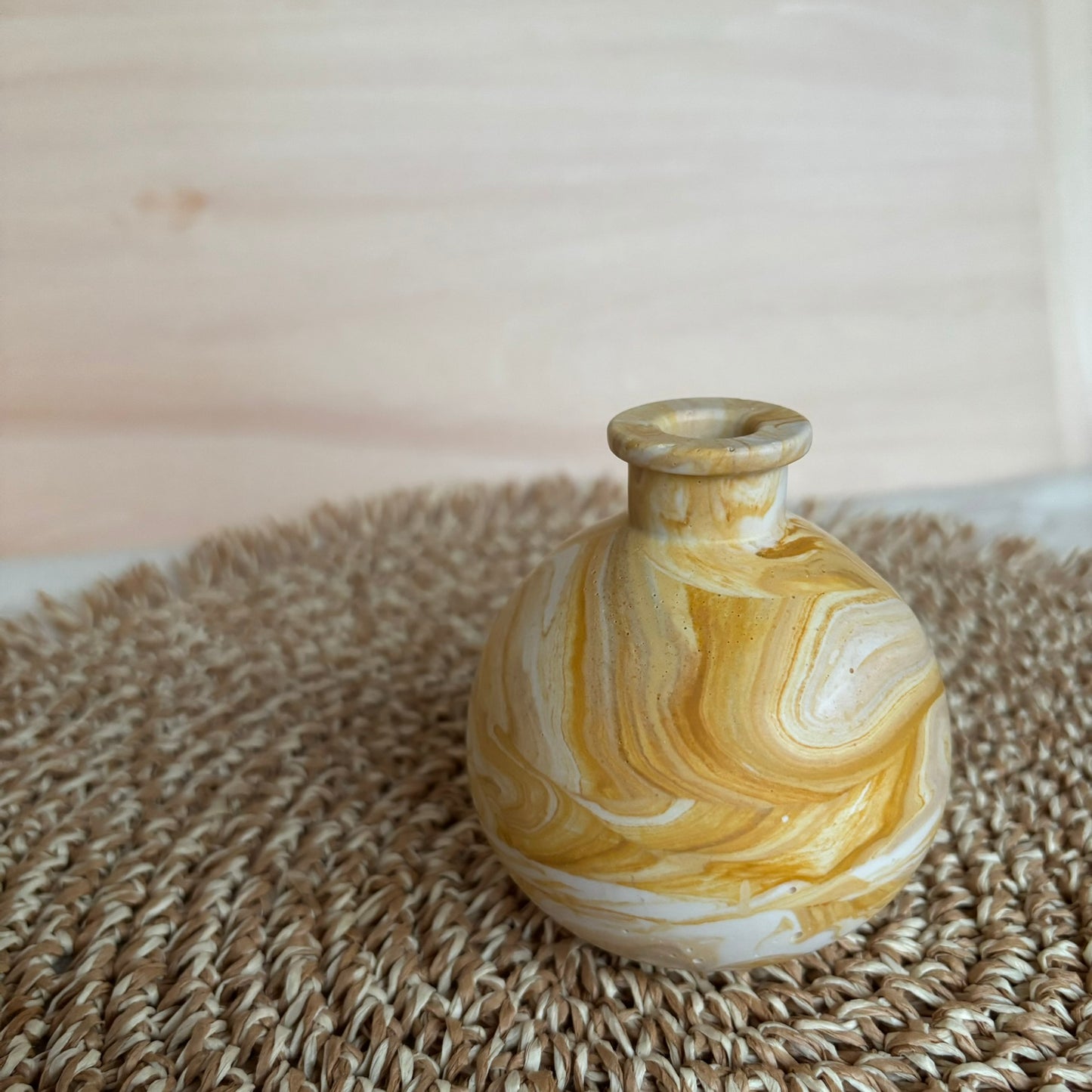 Short vase for dried flowers- Ocre yellow marble
