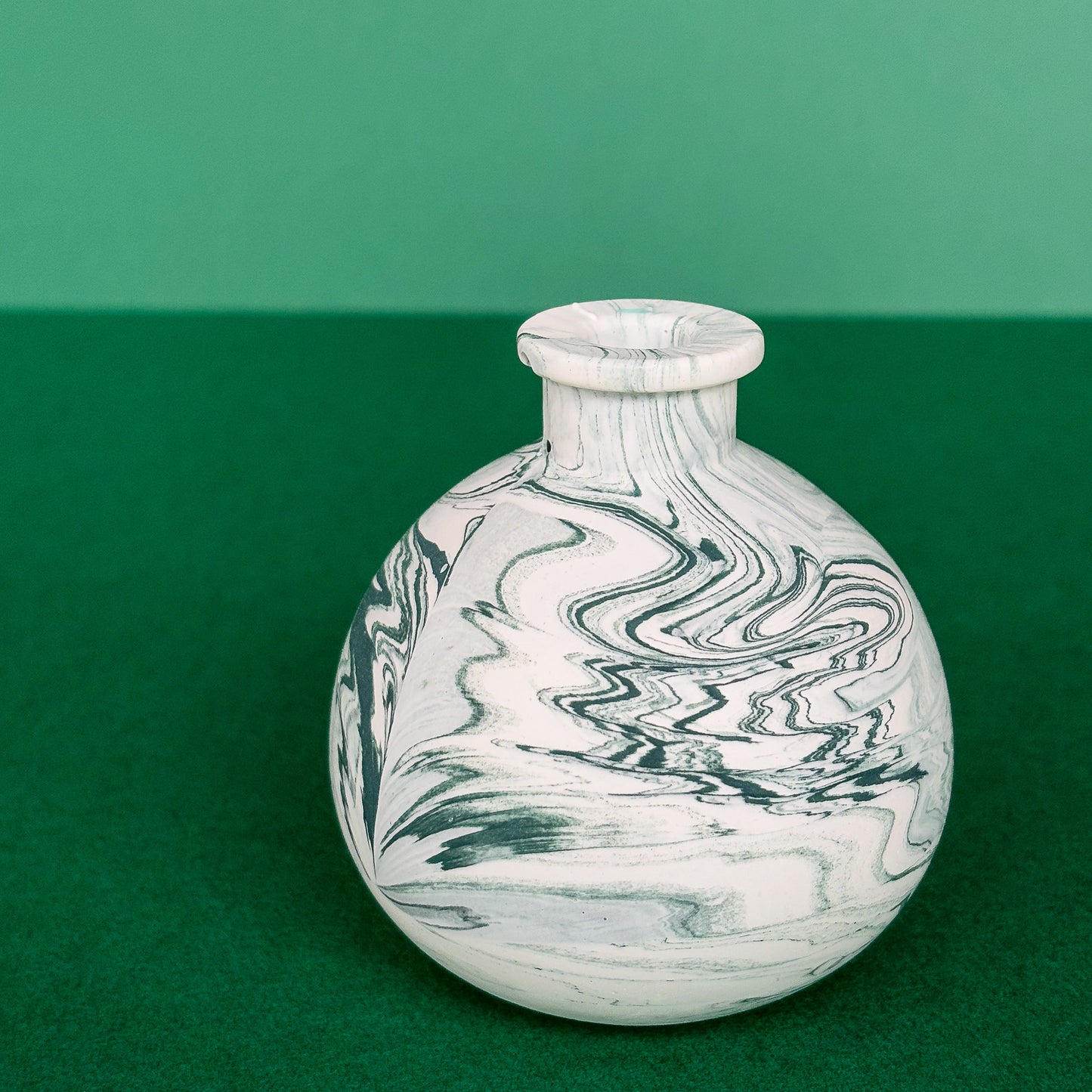 Kurze Vase für getrocknete Blumen- säe grüne Marmor