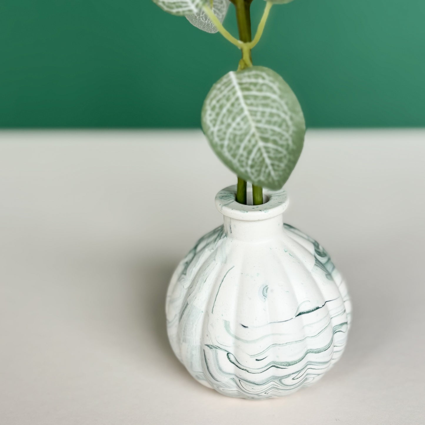Kurze Vase für getrocknete Blumen- säe grüne Marmor