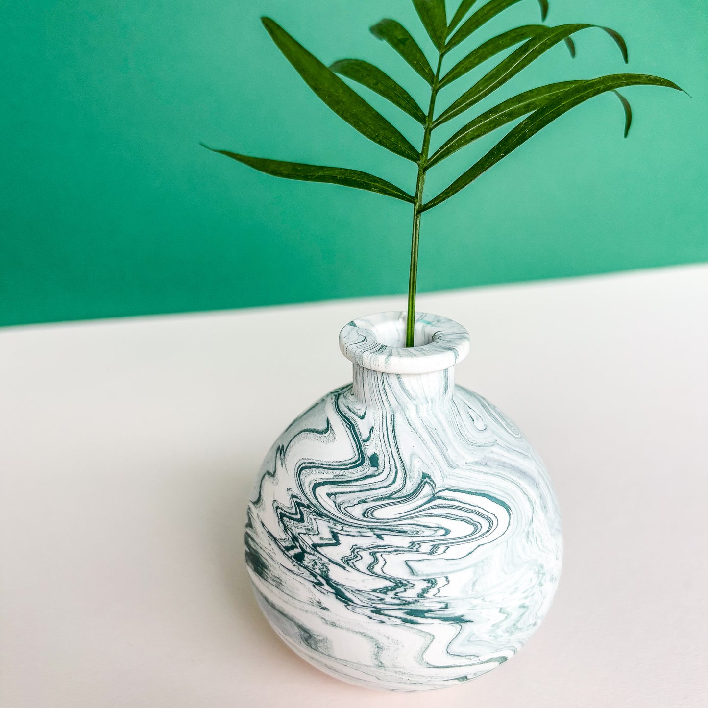 Kurze Vase für getrocknete Blumen- säe grüne Marmor