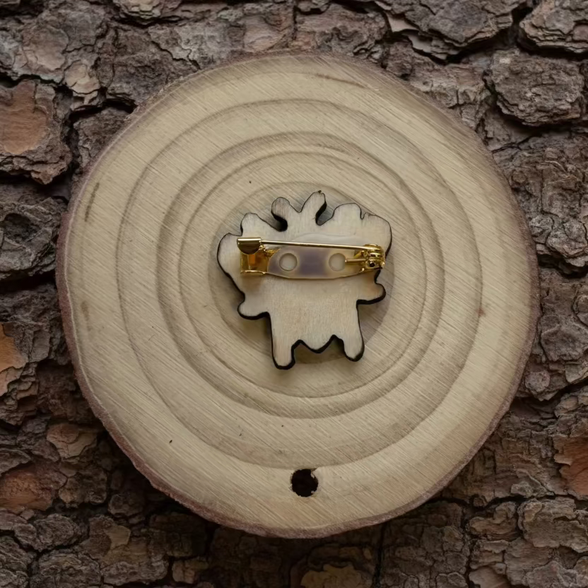 Bumble bee 25x24mm pin