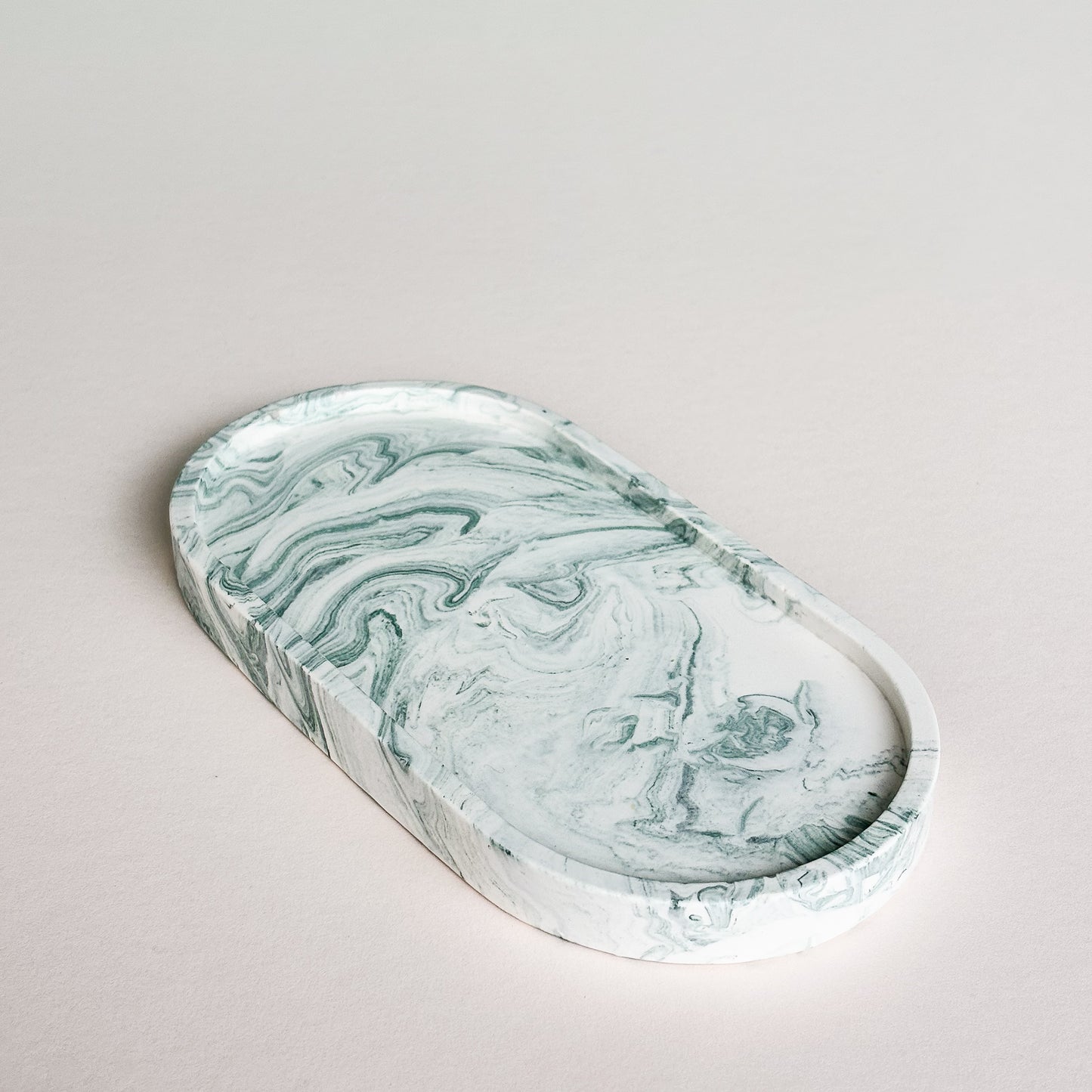 Ovales Tablett für Jewellery-Sage Green Marmor