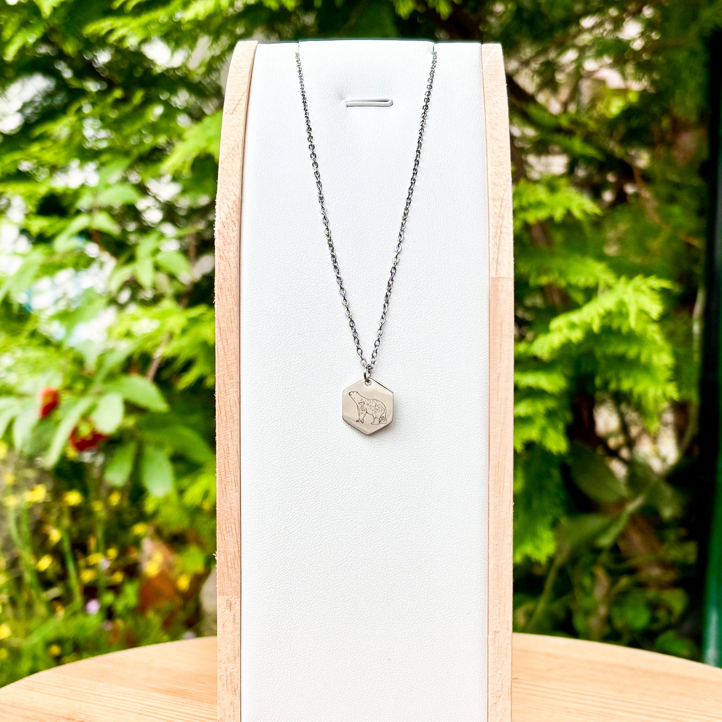 Polar bear hexagon necklace - Stainless Steel