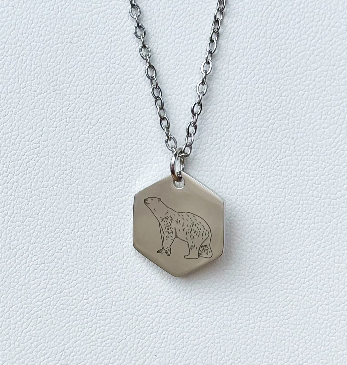 Polar bear hexagon necklace - Stainless Steel