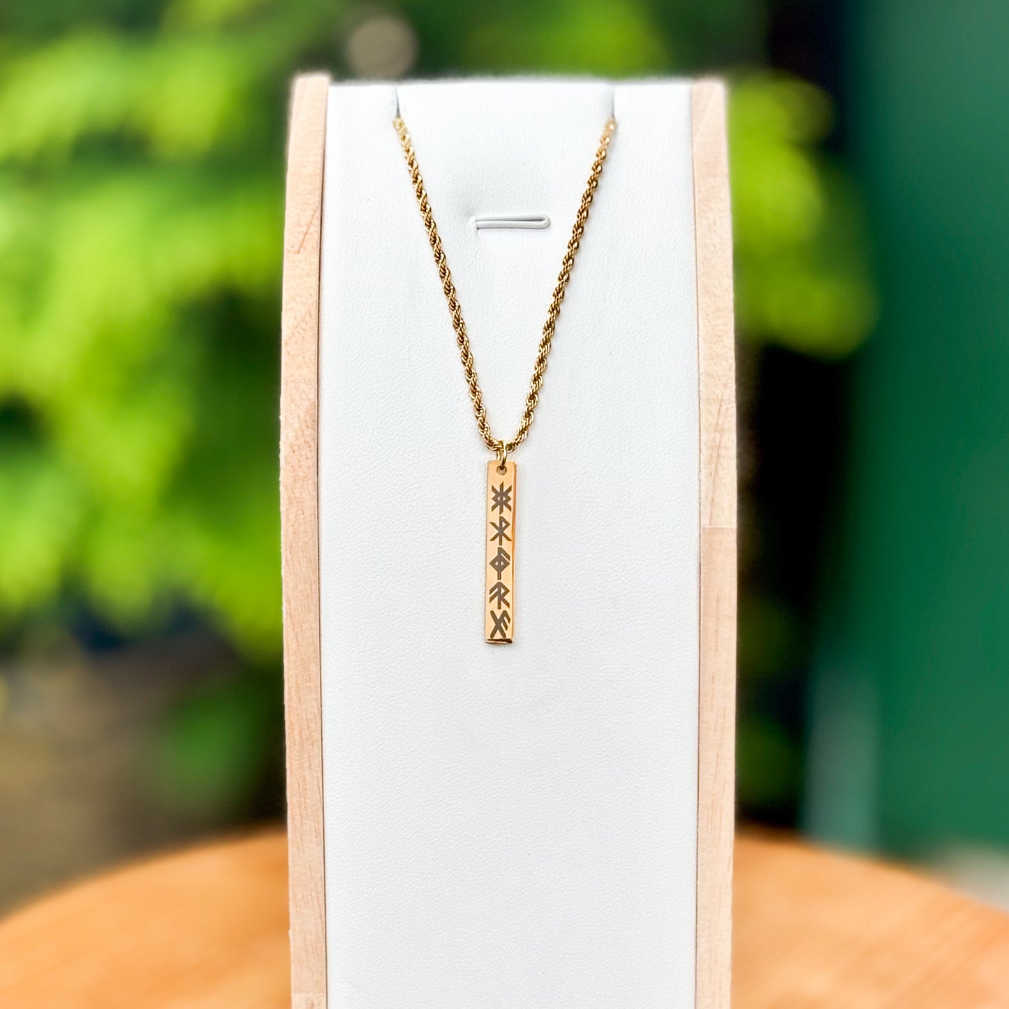 5 rune symbols on vertical bar necklace - Stainless steel