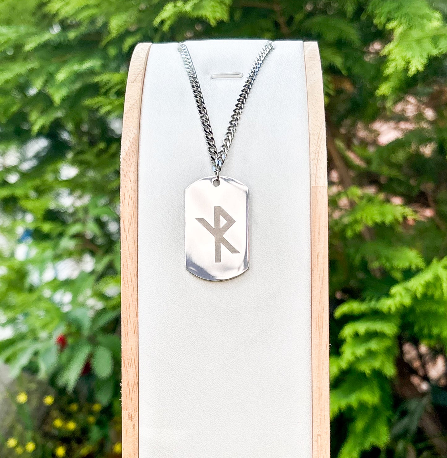 Single rune - safe travels soldier tag necklace - Stainless steel