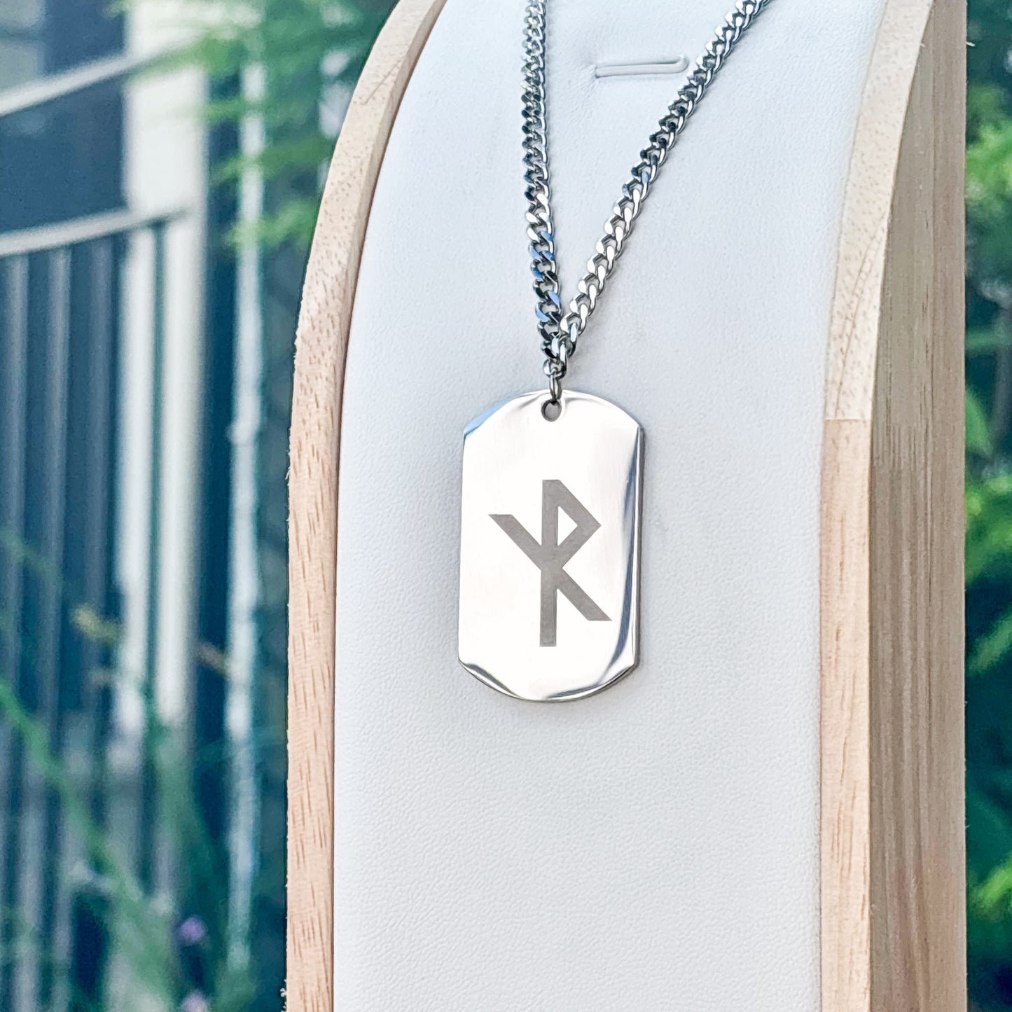 Single rune - safe travels soldier tag necklace - Stainless steel
