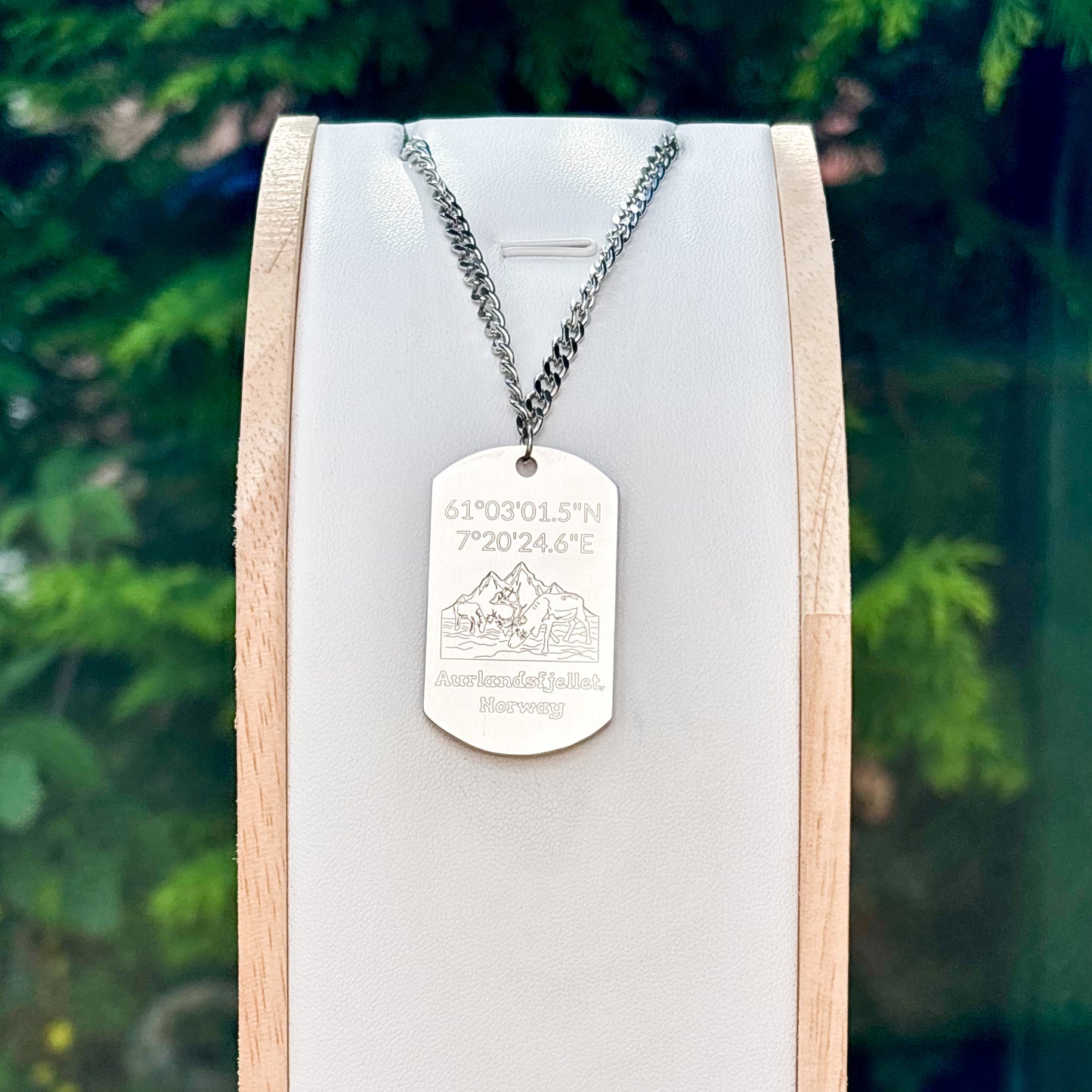 Aurlandsfjellet with deers on soldier tag - Silver Steel