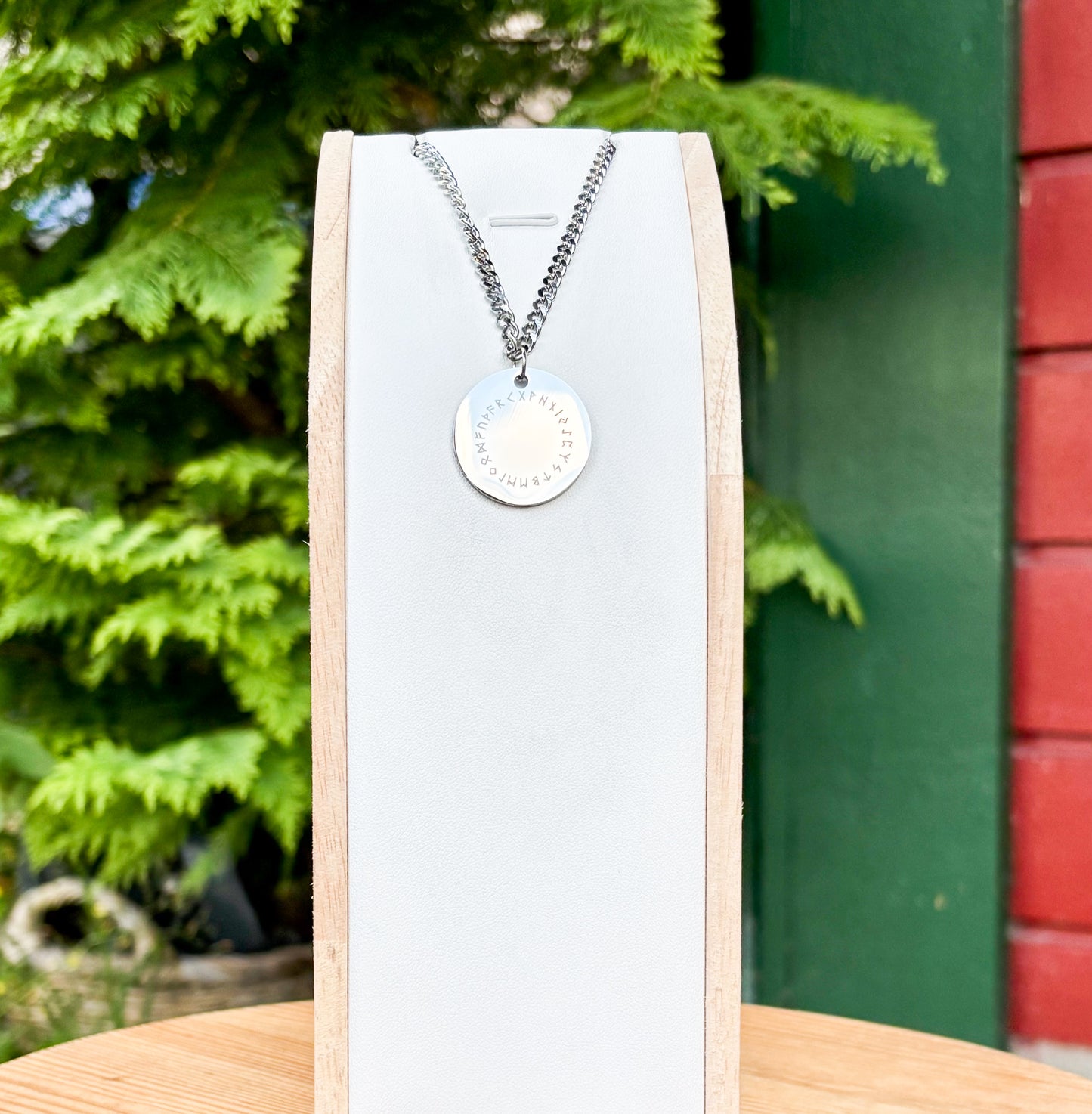 Runes going in a circle necklace large - Stainless steel