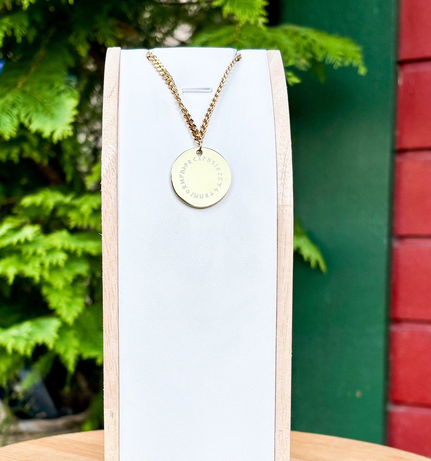 Runes going in a circle necklace large - Stainless steel