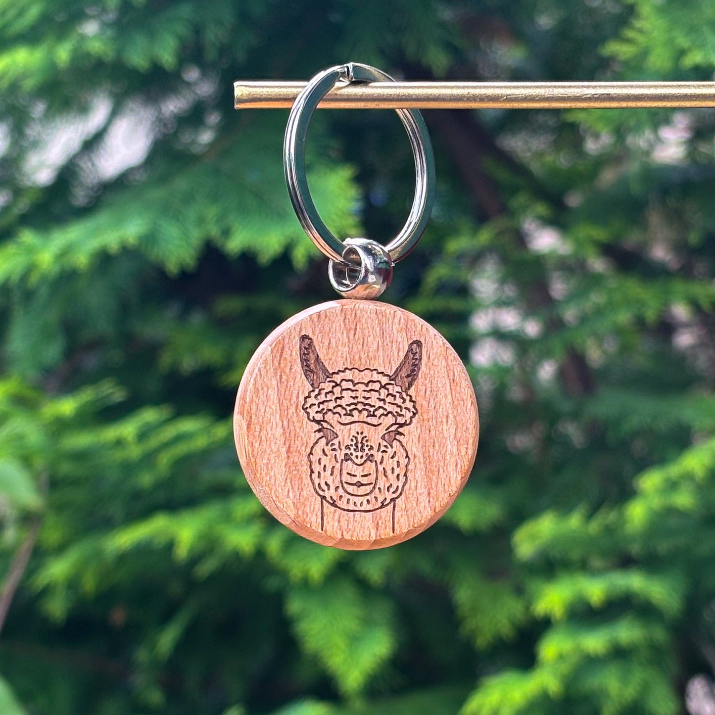 Llamma head wooden keychain 35x35mm round
