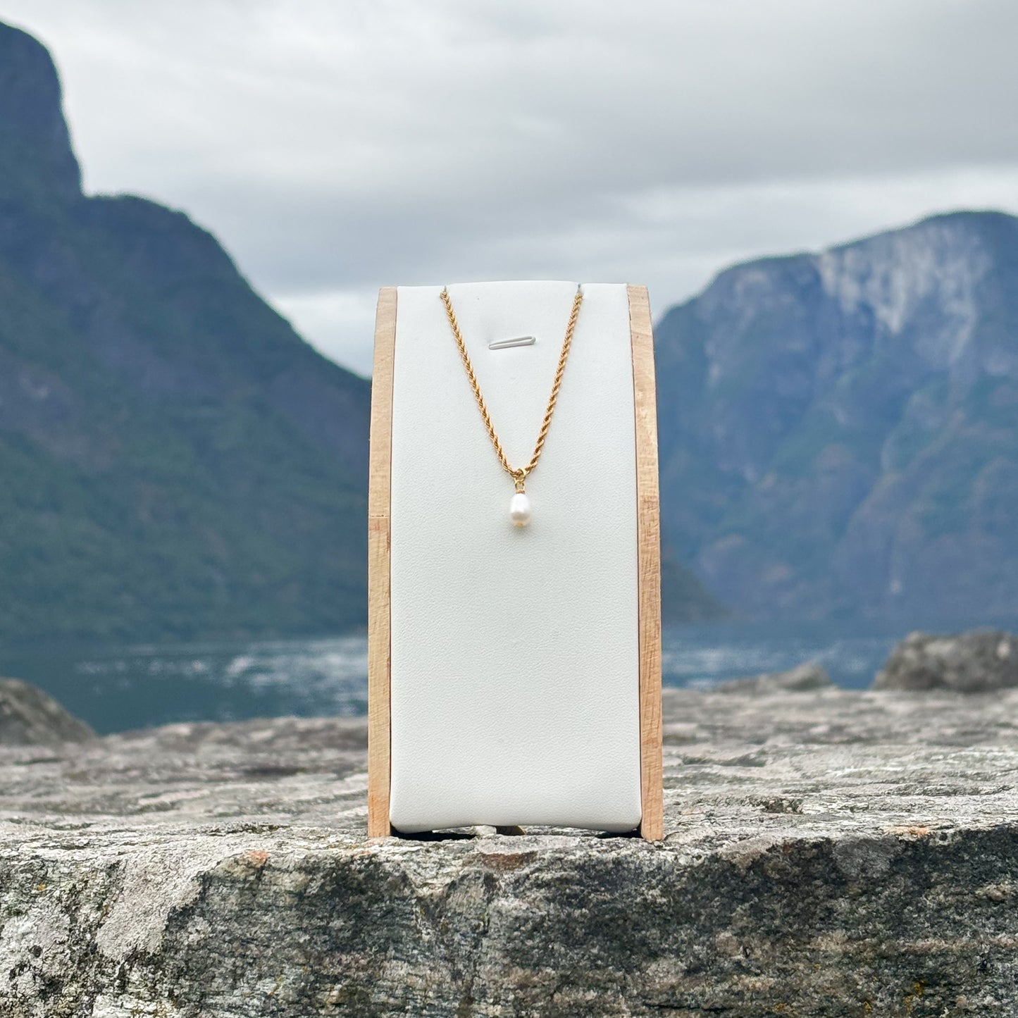 Freshwater pearl drop necklace- Stainless steel rope chain