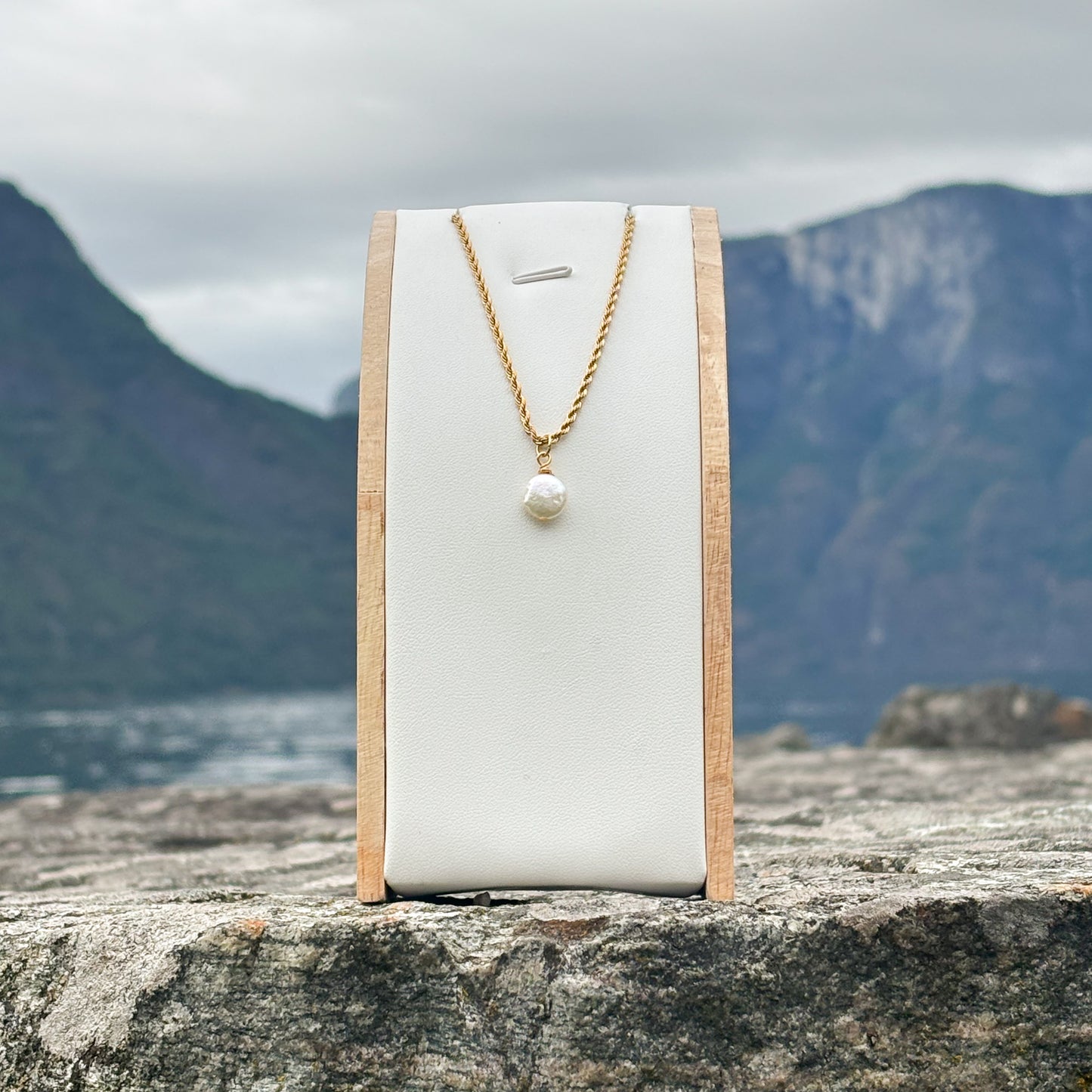 Freshwater pearl mint necklace- Stainless steel rope chain