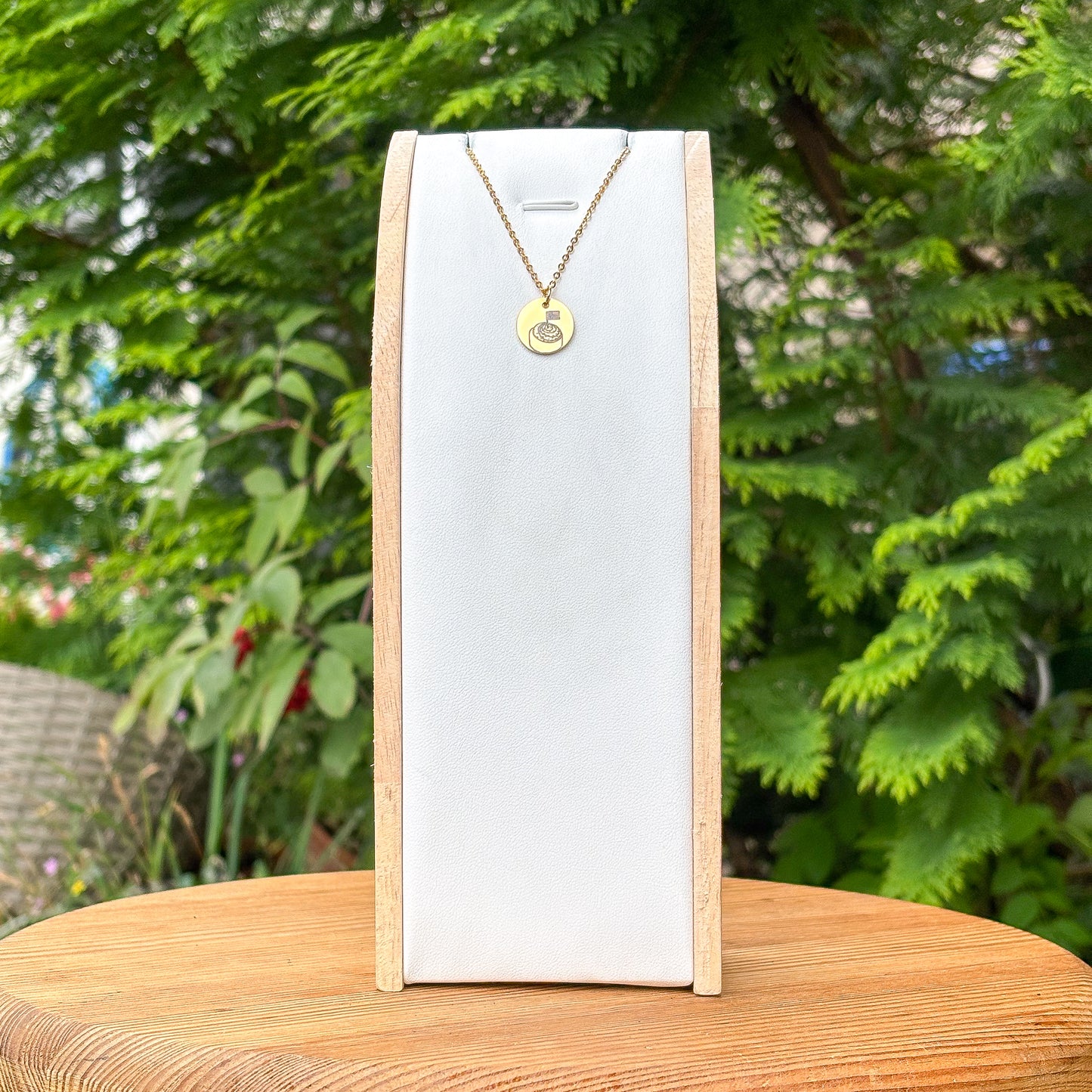 Cinnamon bun necklace - Stainless Steel