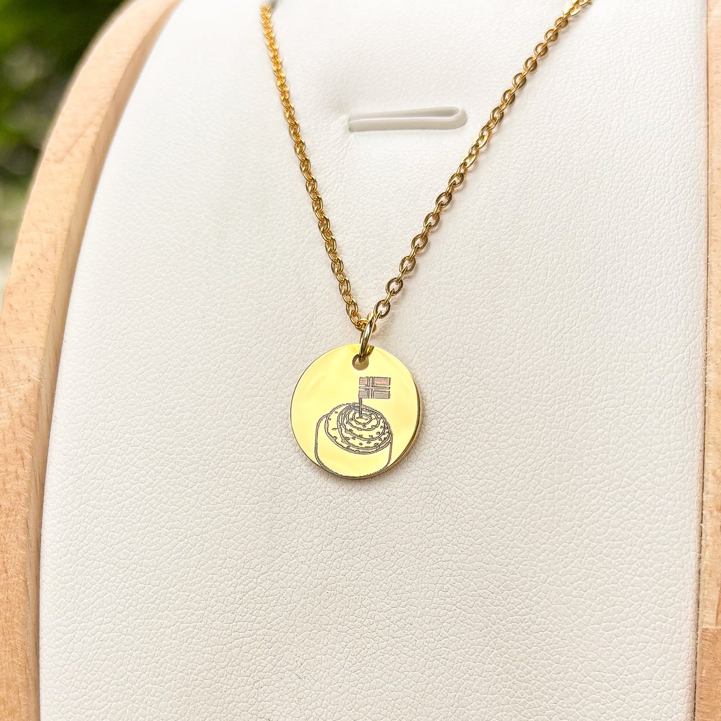 Cinnamon bun necklace - Stainless Steel