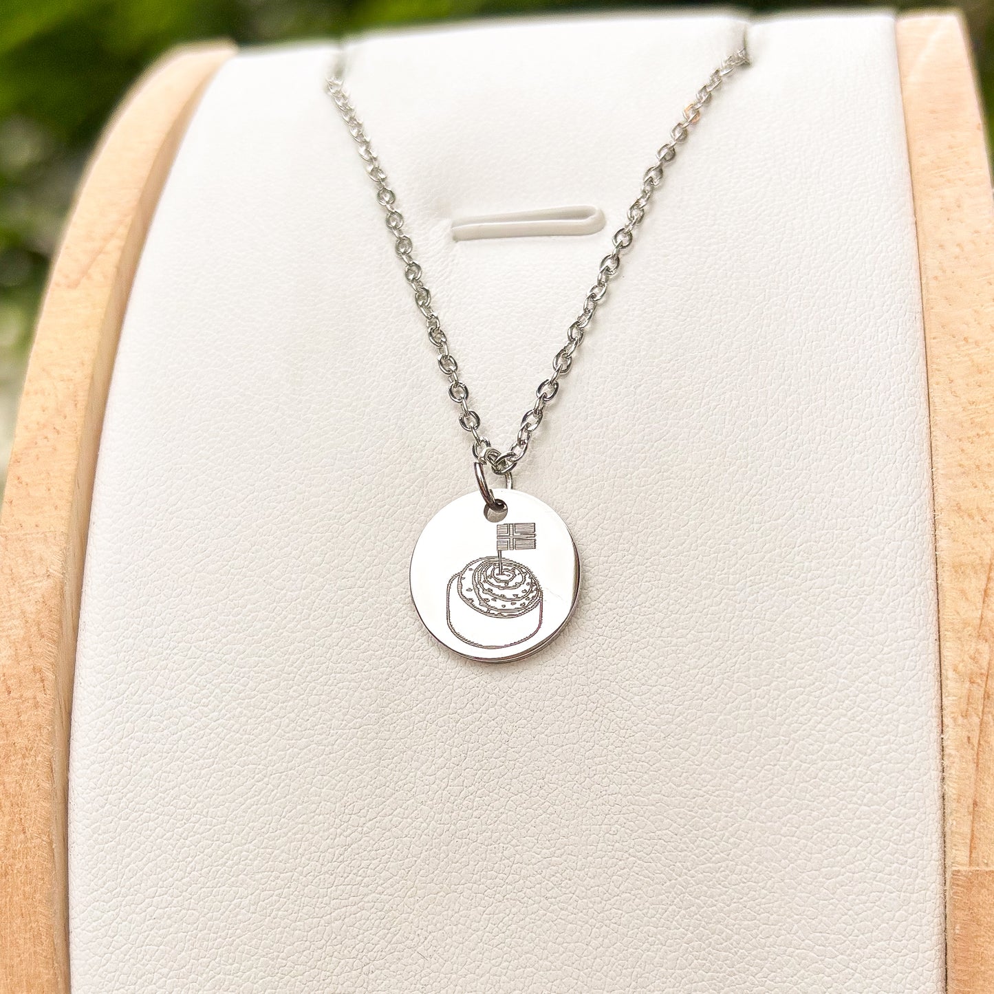 Cinnamon bun necklace - Stainless Steel