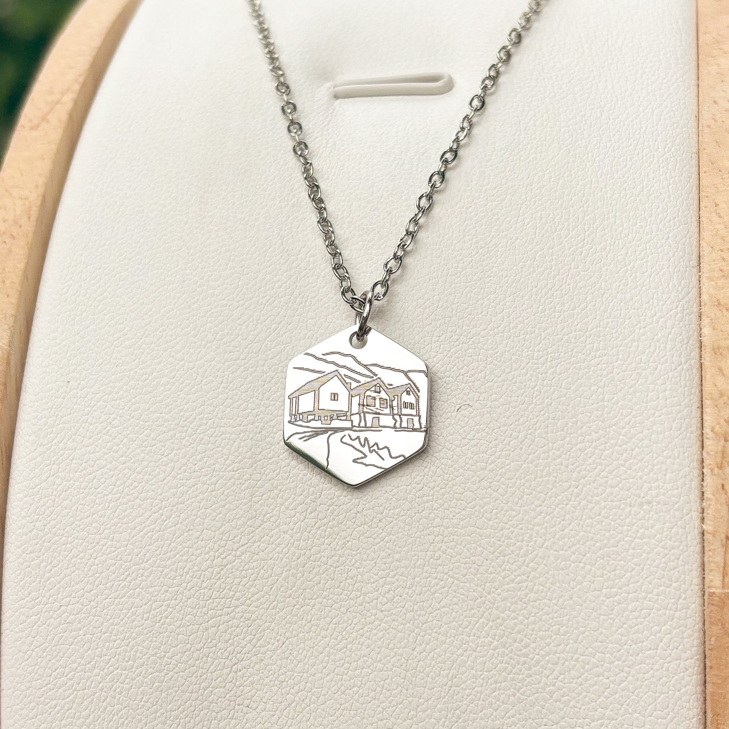Otternes farm from the side necklace - Stainless Steel
