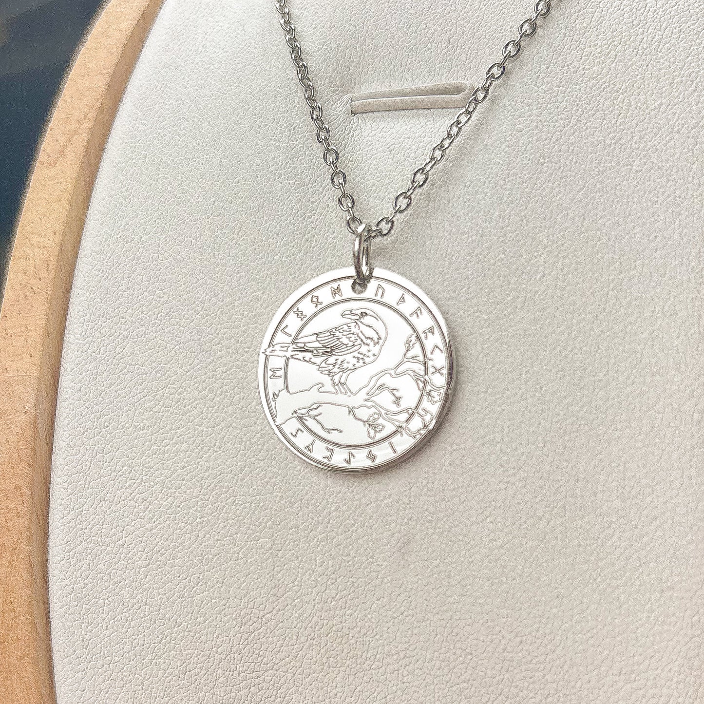 Raven in viking erb necklace - Stainless steel