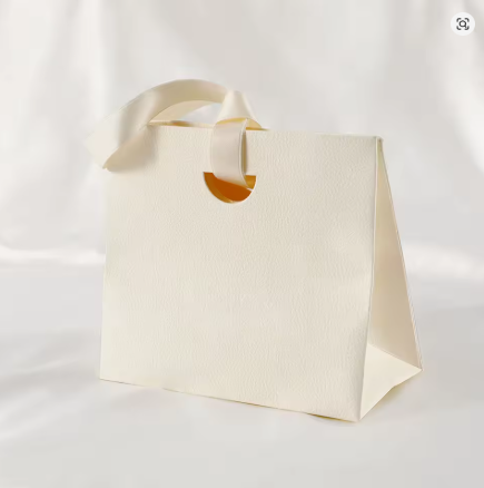 AHF cream textured gift bag- 15.5×14.5×7.5cm