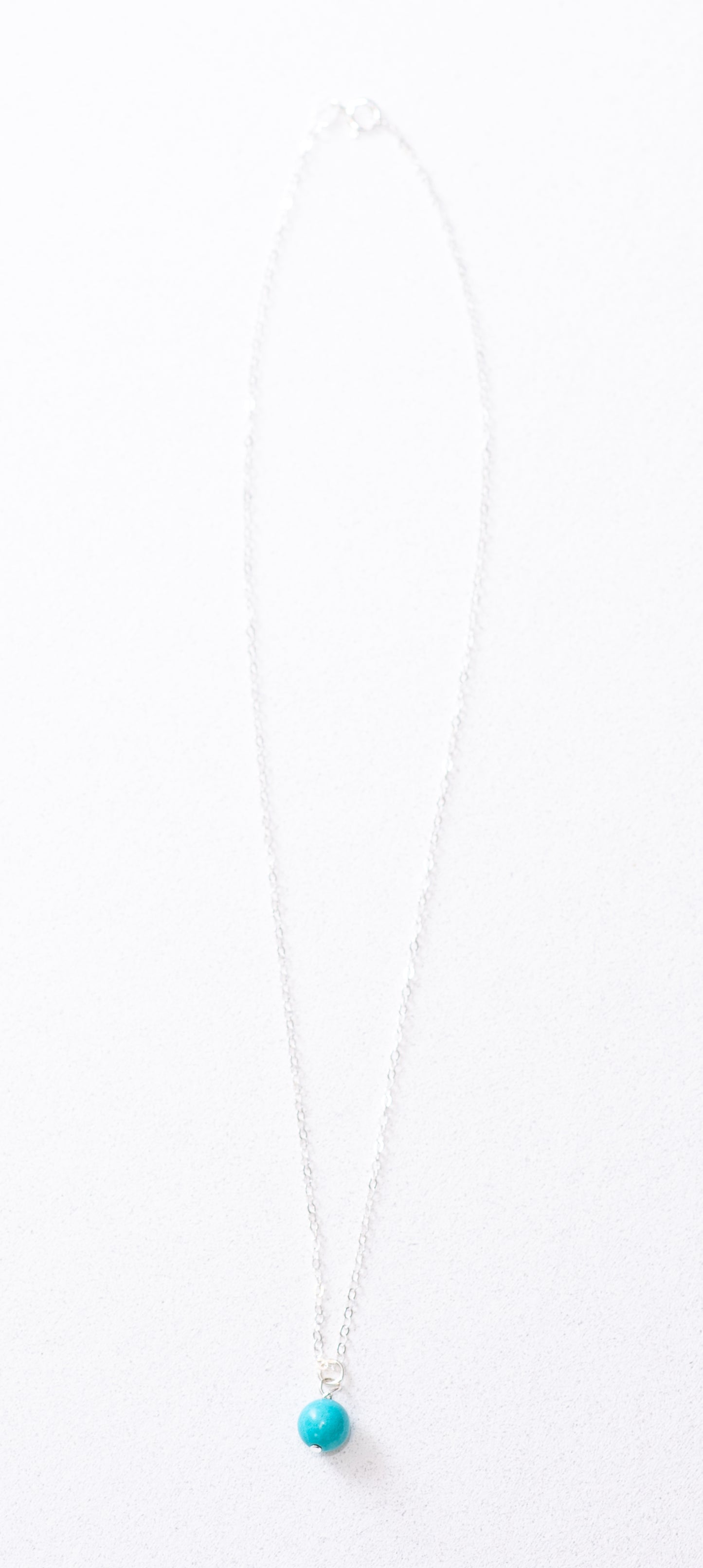 Collar de cuentas de piedra turquesa