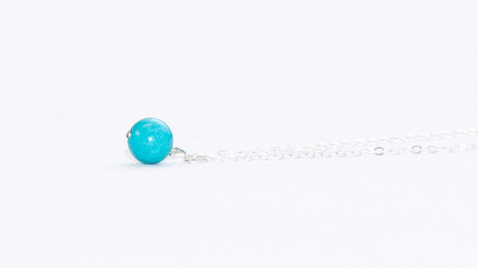 Collar de cuentas de piedra turquesa