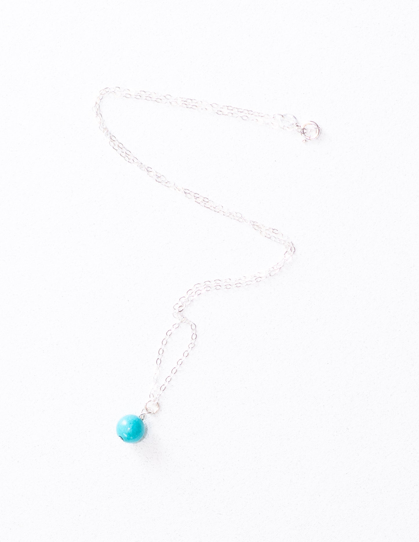 Collar de cuentas de piedra turquesa