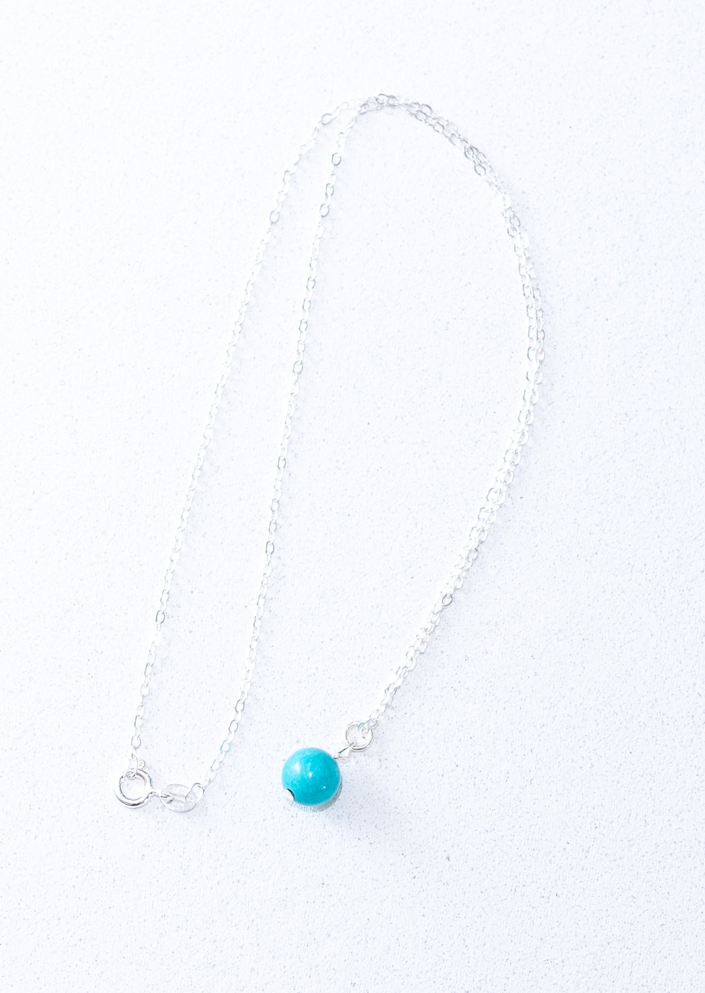Collar de cuentas de piedra turquesa