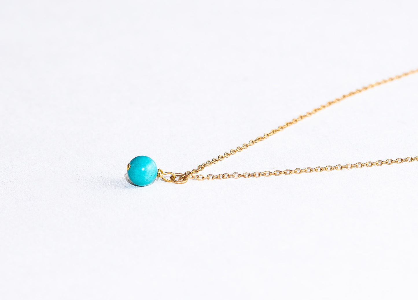 Collar de cuentas de piedra turquesa
