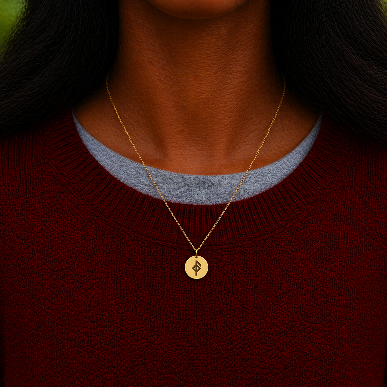 Single rune- Health 14mm round on 45cm rope chain Stainless steel