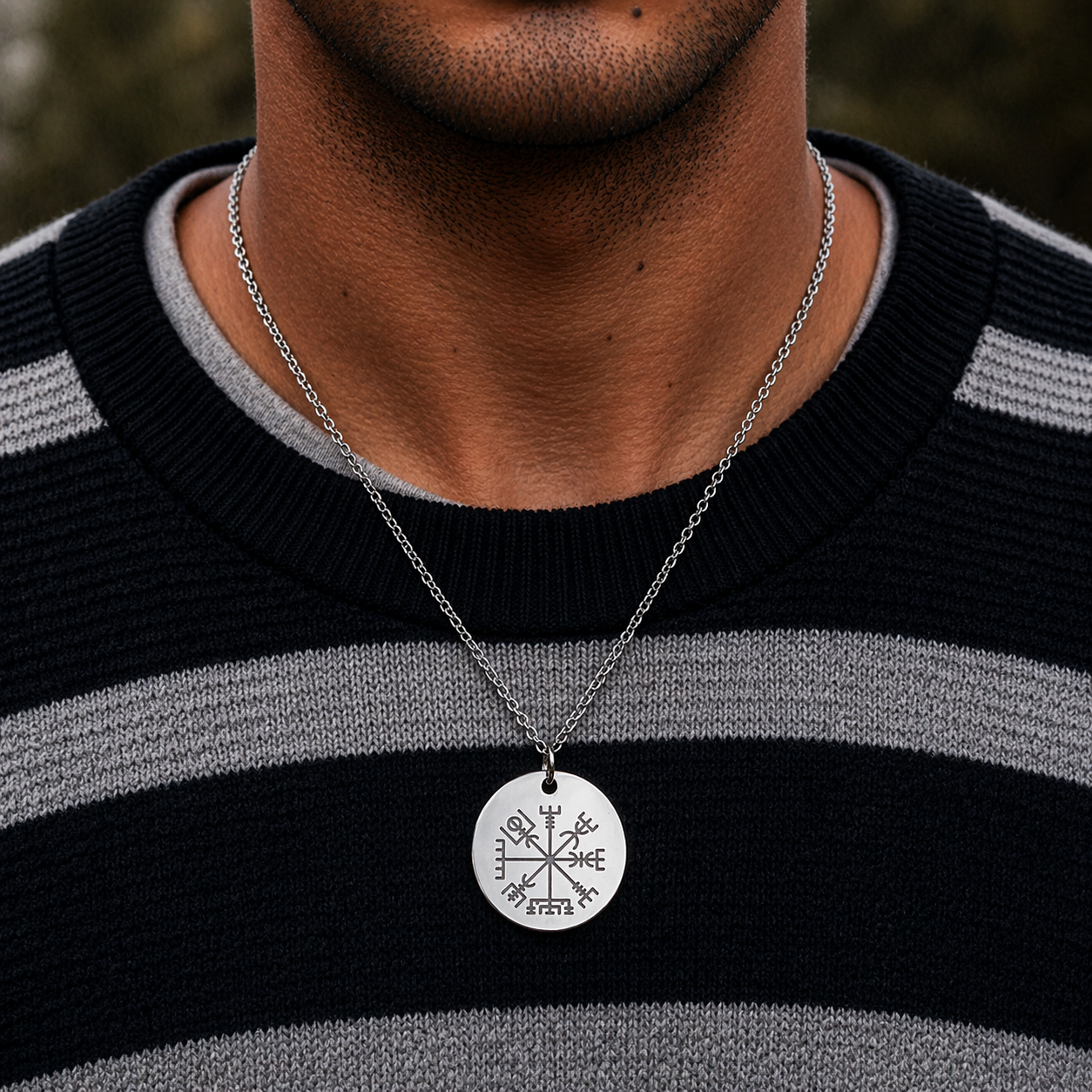 Vegvisir- Viking compass 25mm round necklace - Stainless steel
