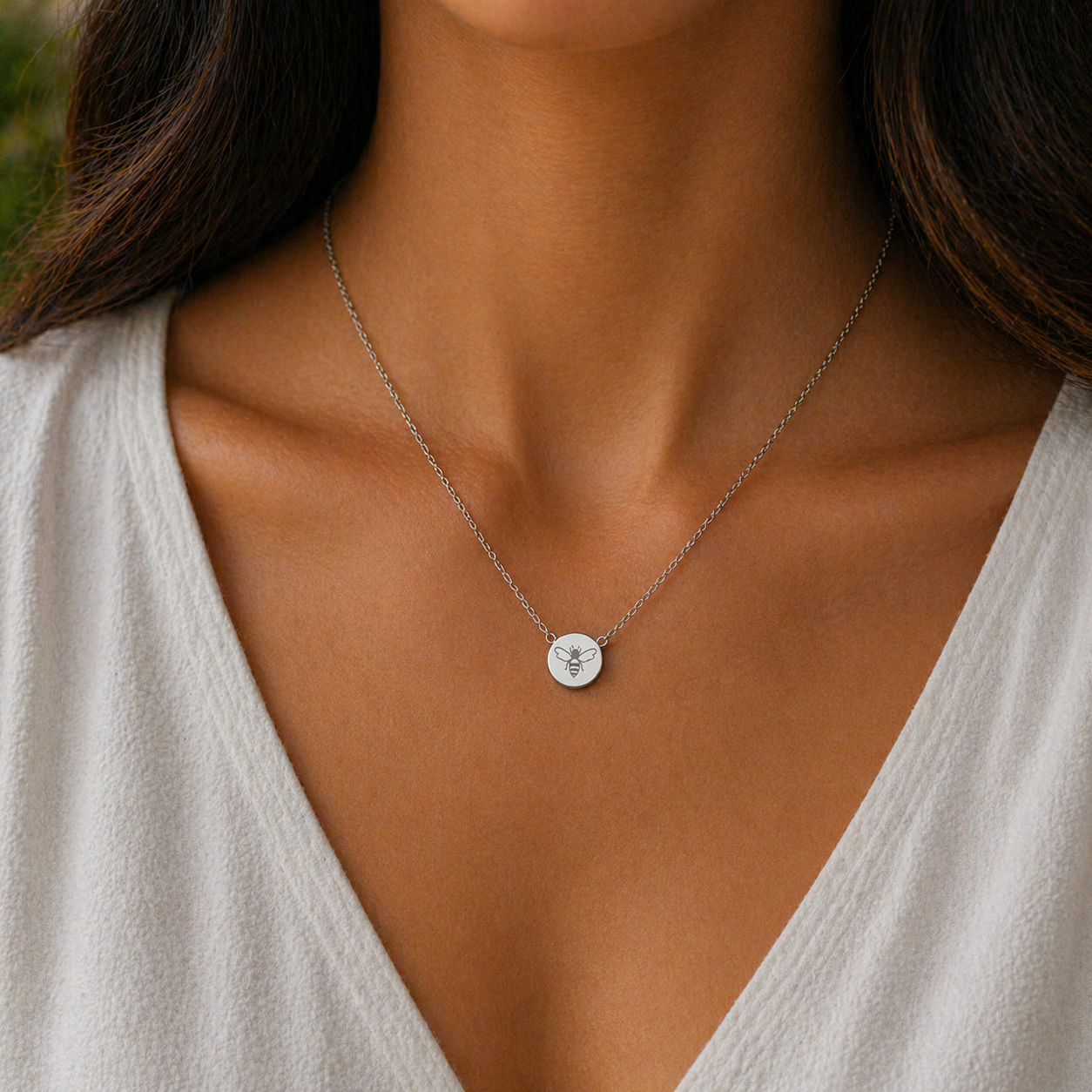 Bee mini round necklace- Stainless Steel