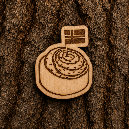 Cinnamon roll 29x22mm pin