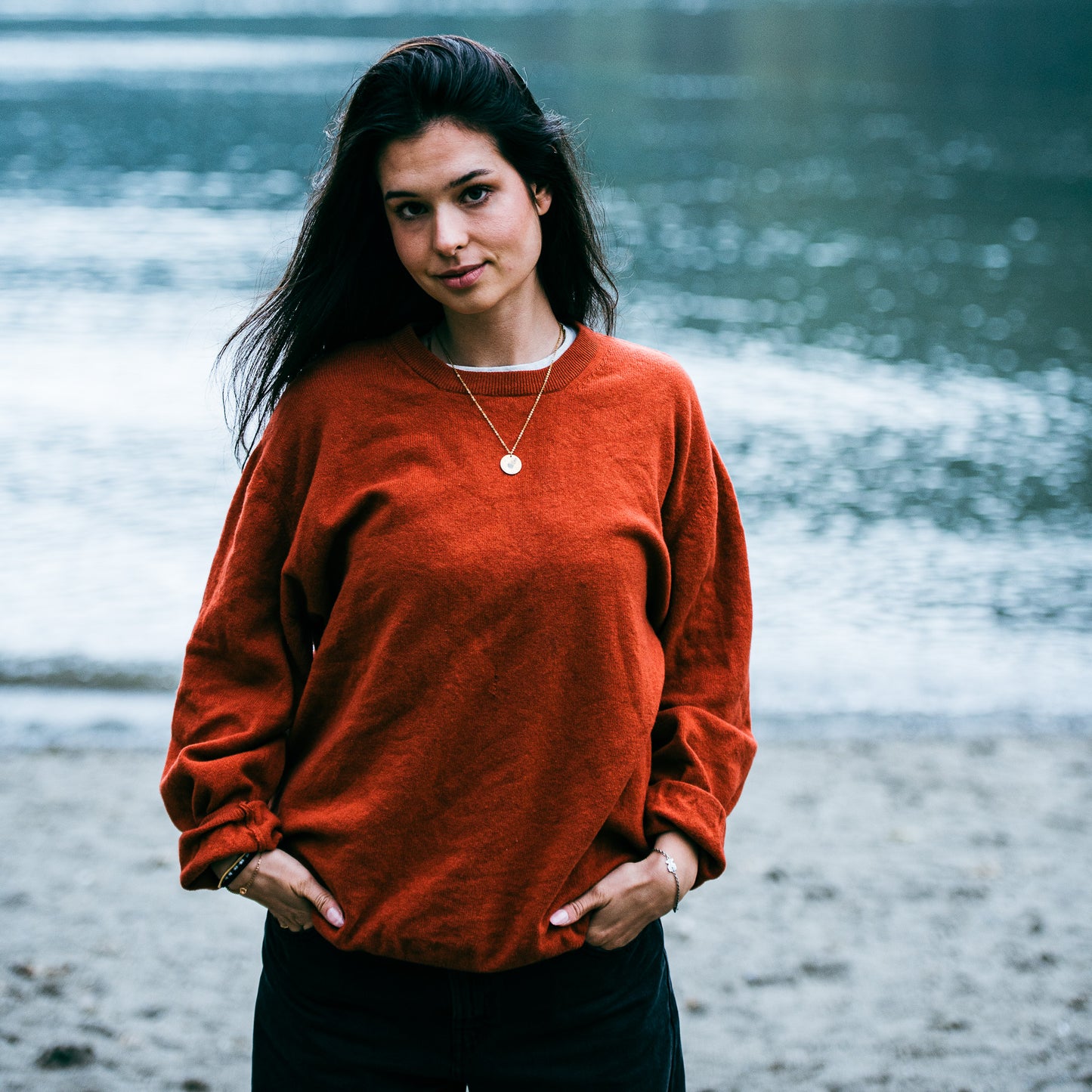 Bumble bee on Sunflower round necklace- Stainless Steel