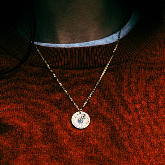 Bumble bee on Sunflower round necklace- Stainless Steel
