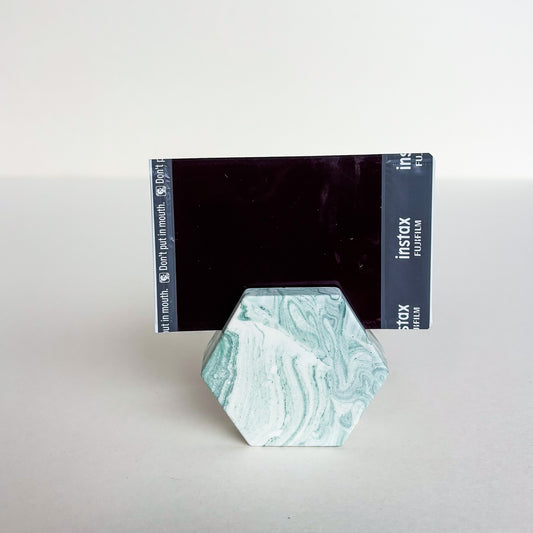 Instax foto stojan - Sage green marble
