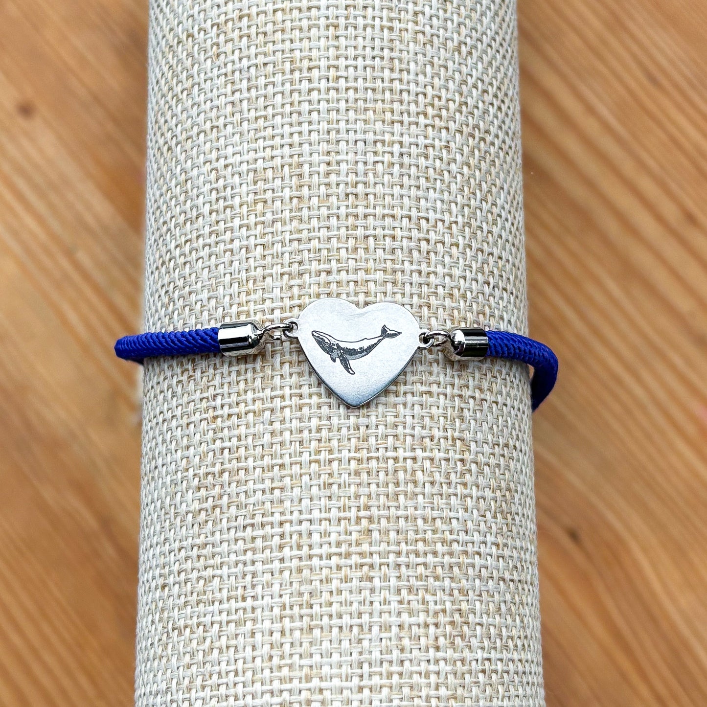 Whale on heart 14x12mm silver on textile cord navy blue