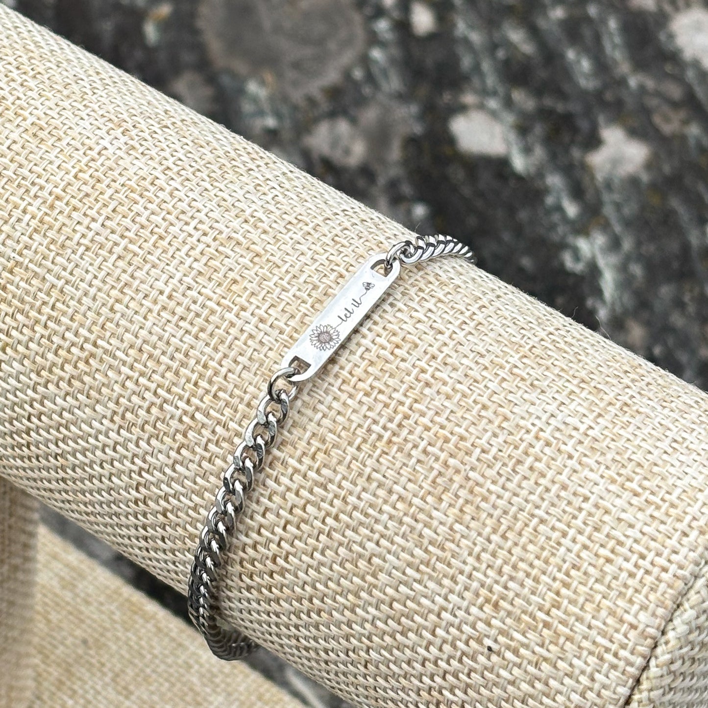 Let it bee with sunflower on 20x4mm bracelet curb chain Silver SS