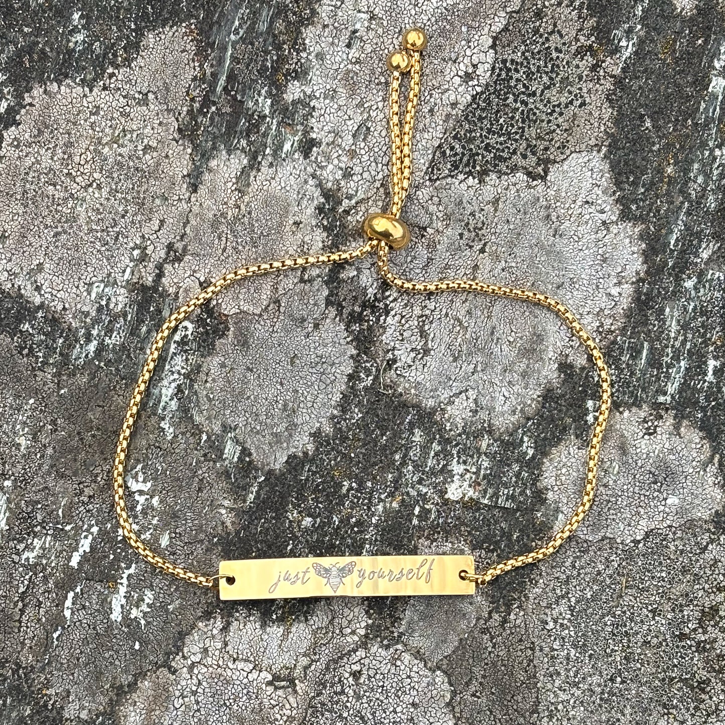 Just bee yourself on curved bar 39x6mm Gold SS chain