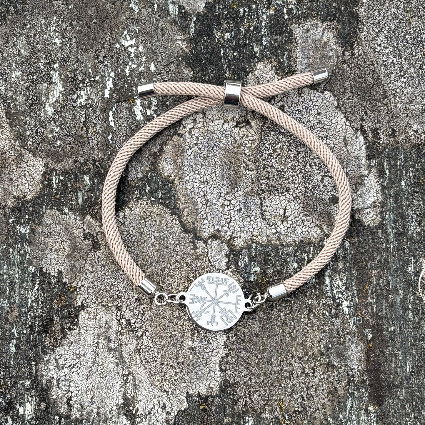 Vegvisir round 21mm sand beige silver SS textile cord