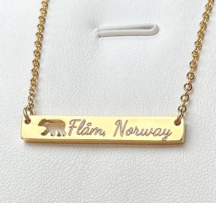 Flåm bar necklace with polar bear- Stainless Steel
