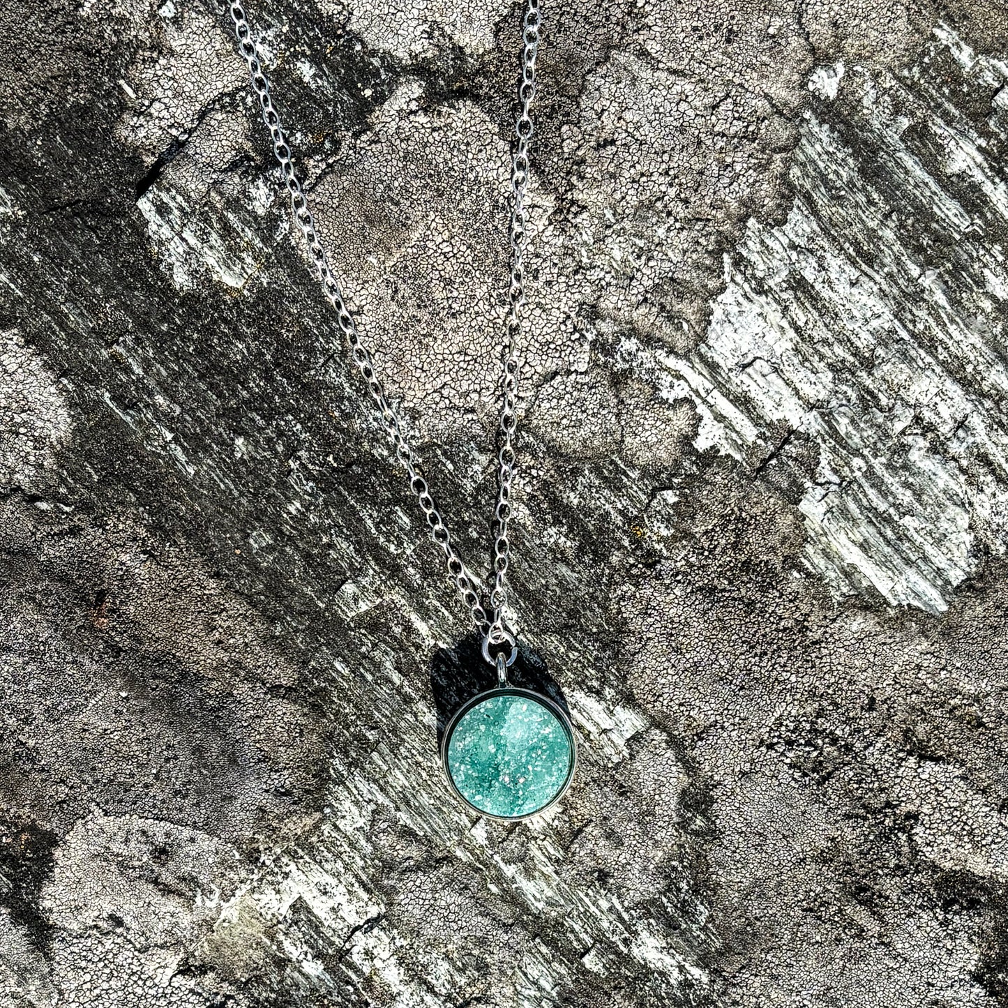 Agate druzy necklace green 16mm
