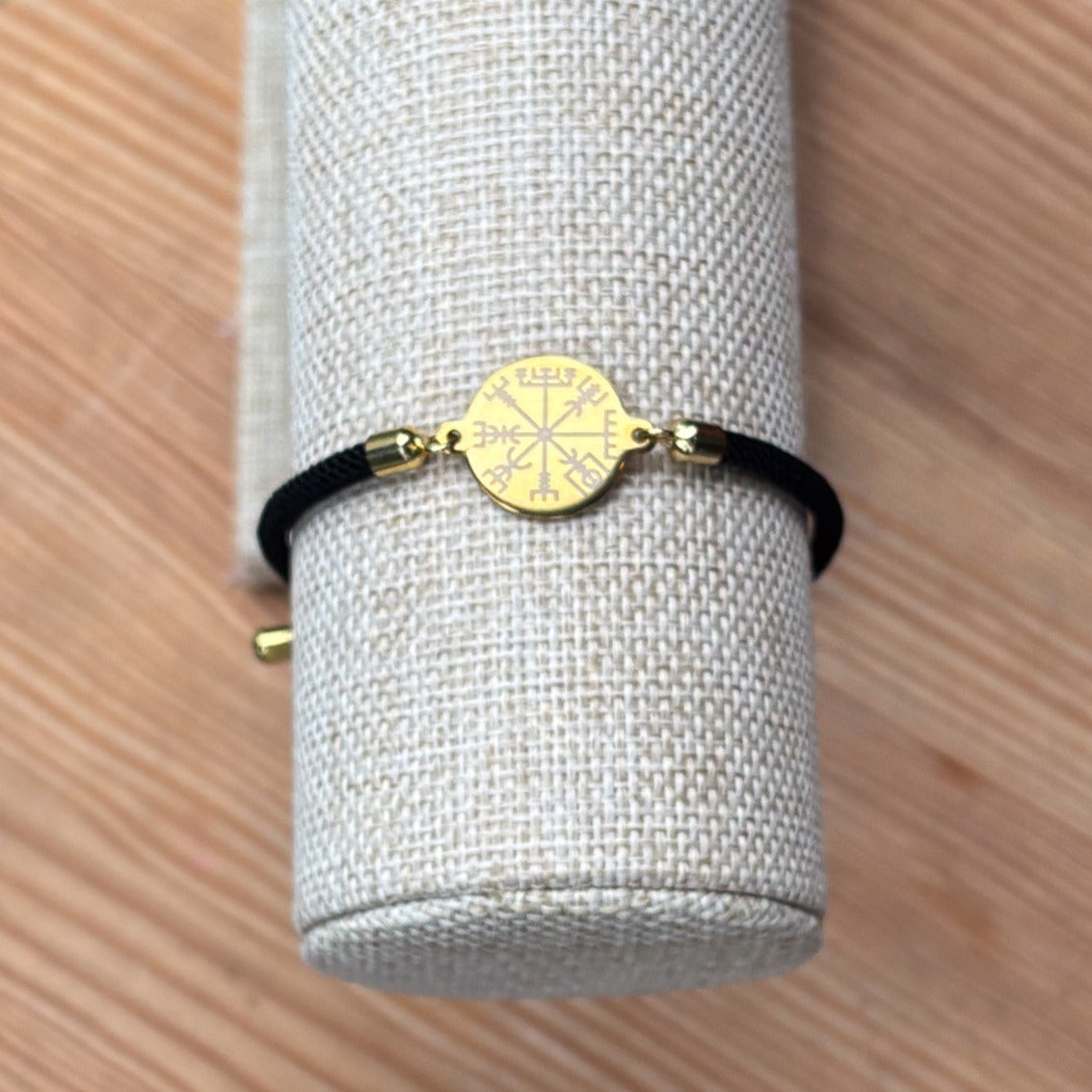 Vegvisir round 21mm black golden SS textile cord
