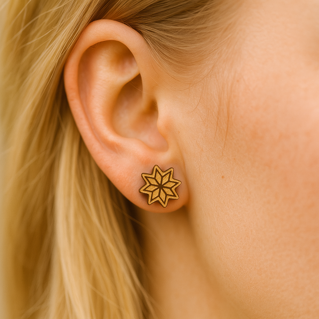 Nordic stars 9x9mm wooden studs 925 silver back