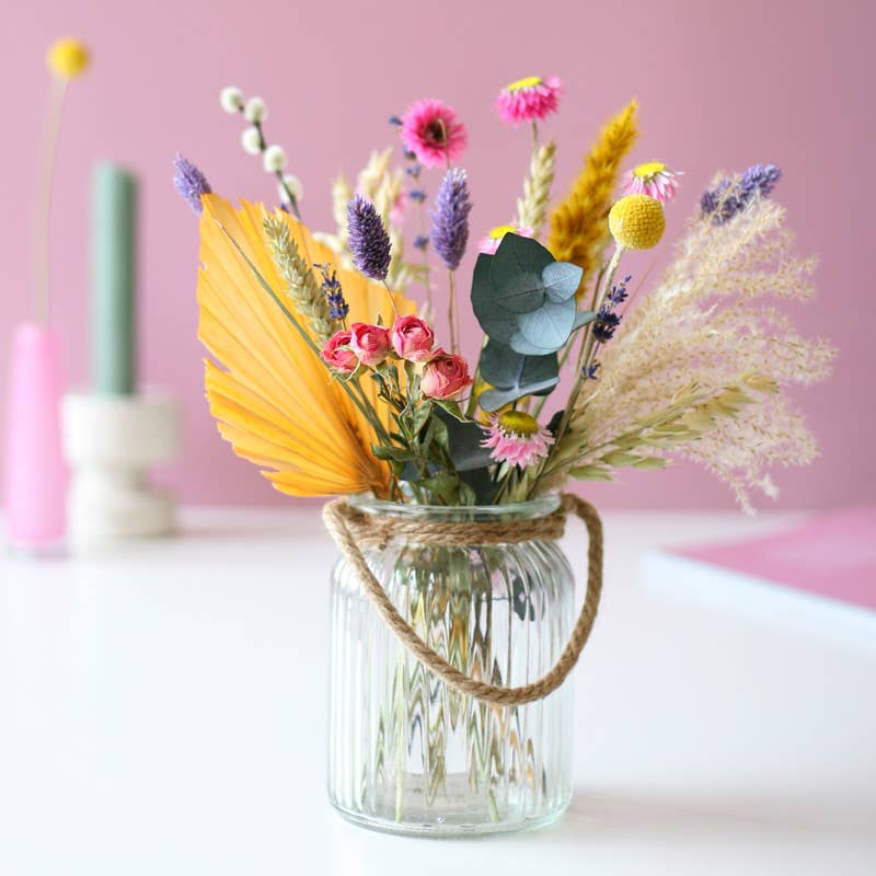 Set de regalo de flores secas en tonos pastel de Bloomposy