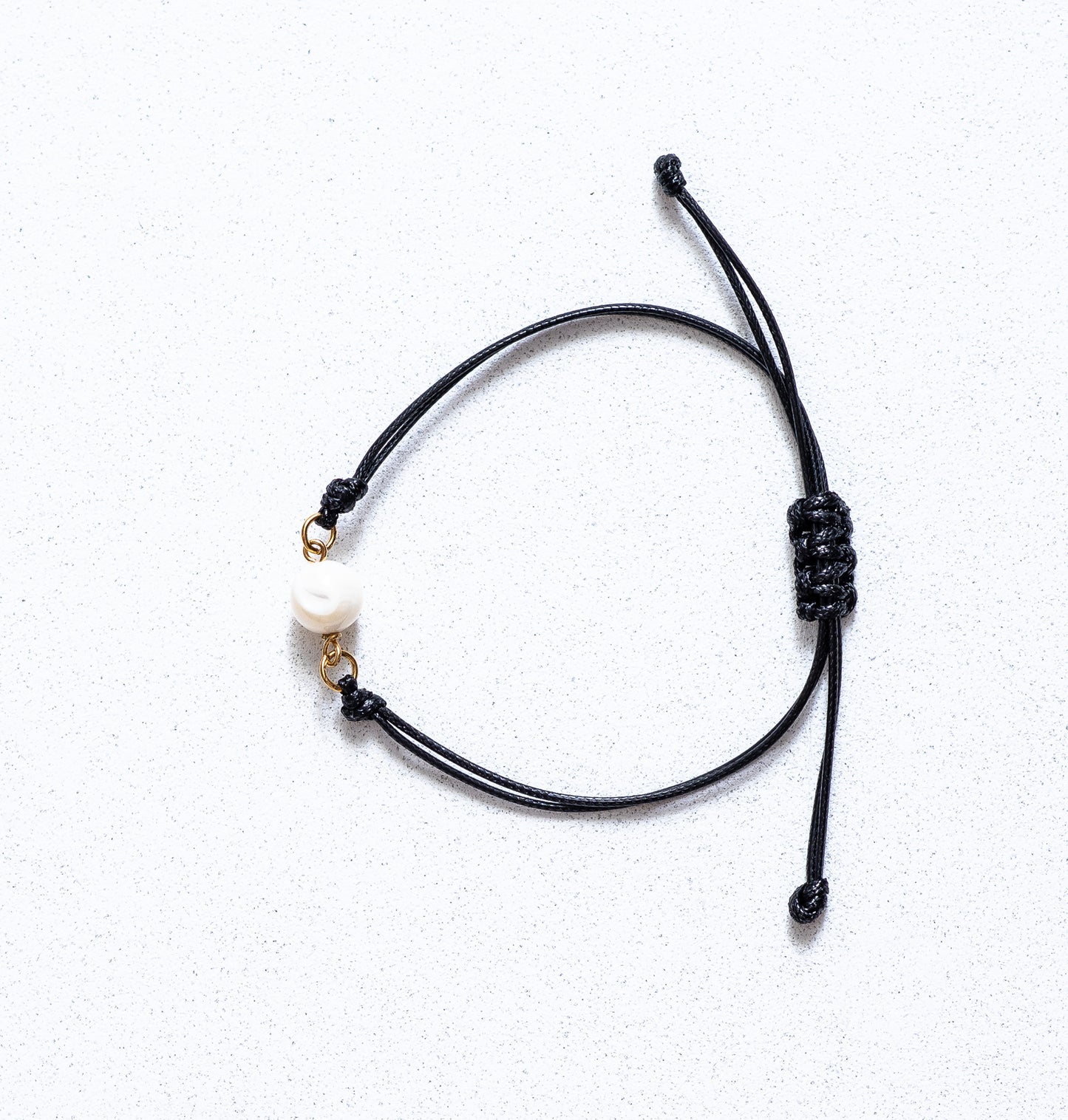 Armband met parelmoer stenen kralen