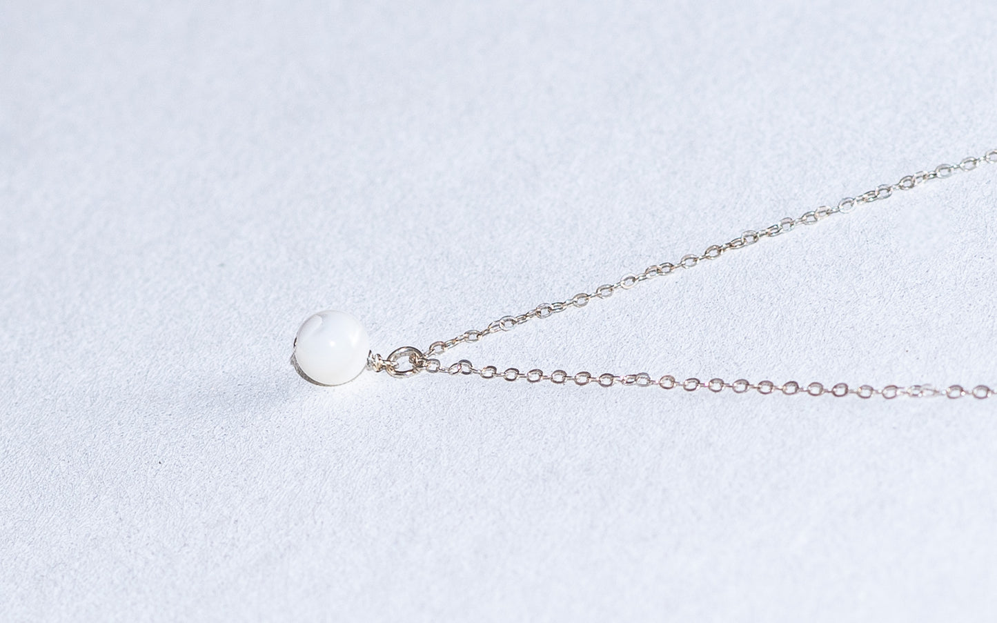 Ketting van parelmoer stenen kralen